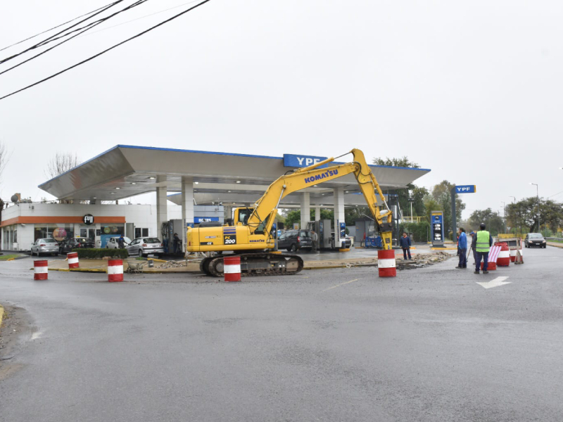 Comenzó la obra sobre la calle Baradero sentido a Ensenada
