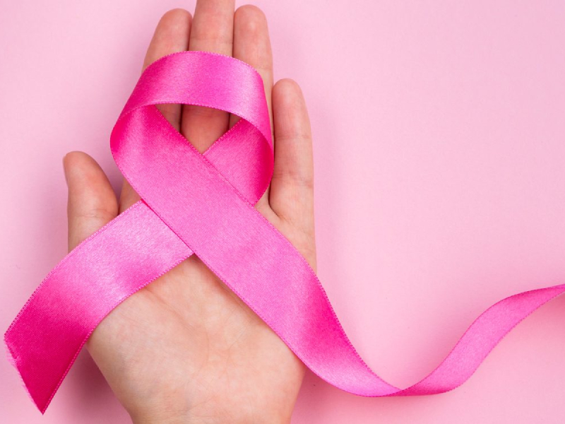 Charla sobre prevención y detección temprana del cáncer de mama