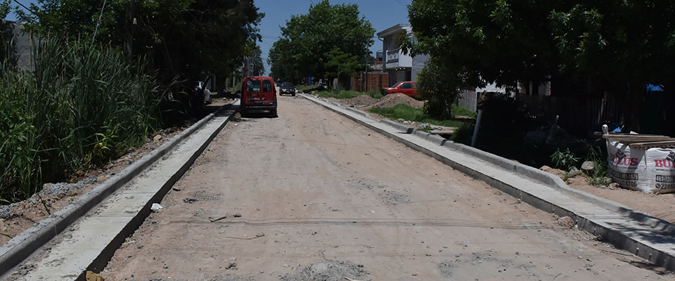 Comenzaron las obras de pavimentación de 30 cuadras en el barrio Villa Nueva