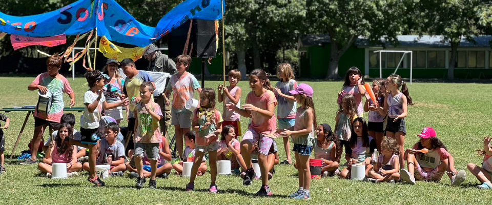 Chicos y chicas disfrutaron del cierre de las Escuelas Abiertas en Verano