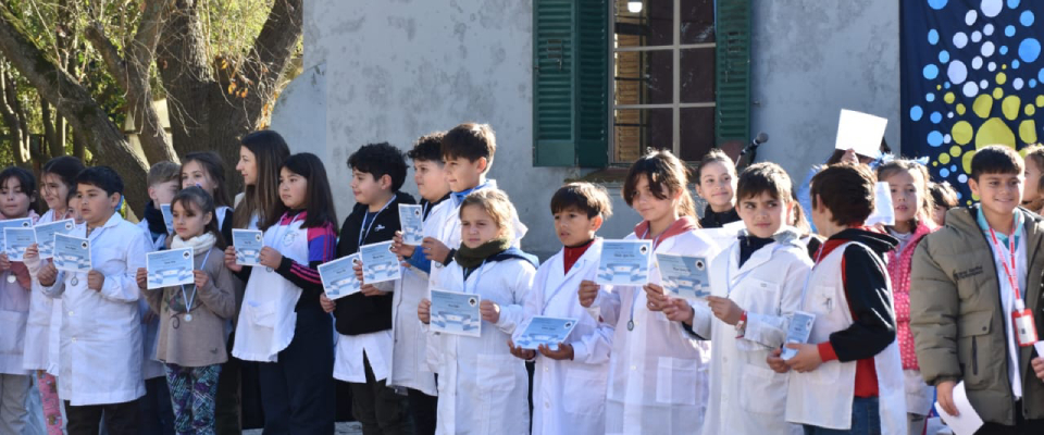 Alumnos y alumnas de 4° grado realizaron la promesa de Lealtad a la Bandera