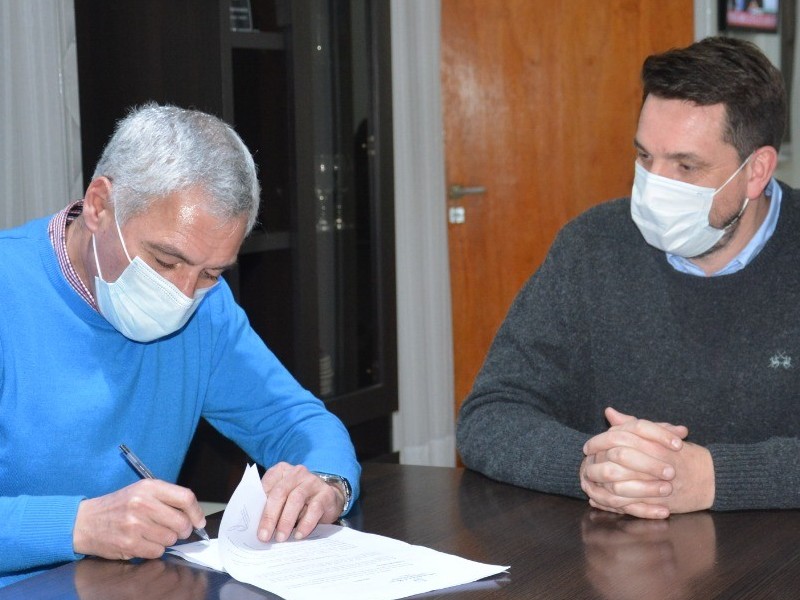 Cagliardi puso en funciones al nuevo Secretario de Salud
