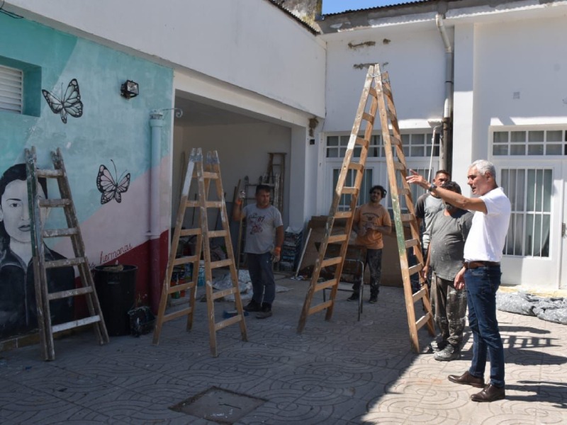 Cagliardi supervisó obras en las Escuelas Primarias N°14 y N°21