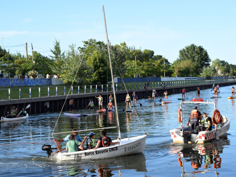 Primera jornada de la propuesta "Luces del Río" Génova Peatonal